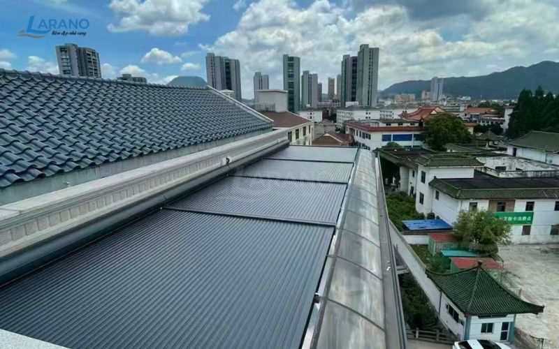Mái nhôm cuốn tự động là một giải pháp che nắng