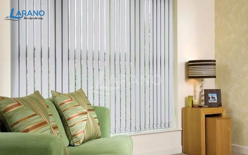 Hình ảnh rèm lá dọc, mành đứng tự động trong không gian phòng khách
