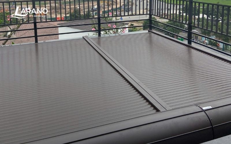 mái nhôm cuốn động cơ nhập khẩu tại Bồ Đề