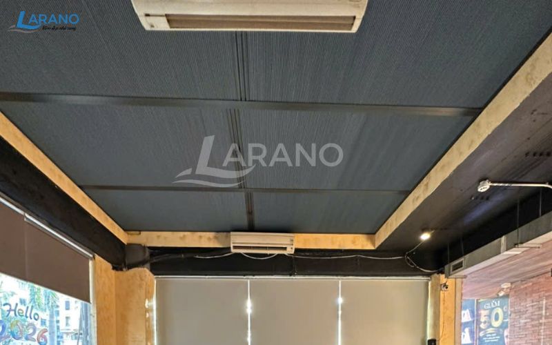 Lắp đặt rèm trần tổ ong tại Nhà hàng Vua Chả Cá